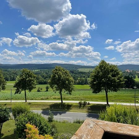 Ferienwohnungen Am Kirchberg Kapplblick Нойальбенройт Экстерьер фото